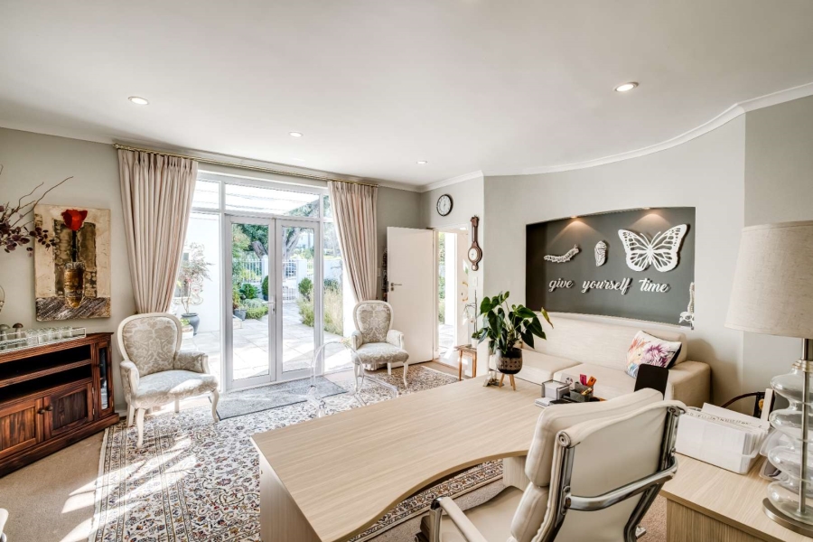 6 Bedroom Property for Sale in Newlands Western Cape
